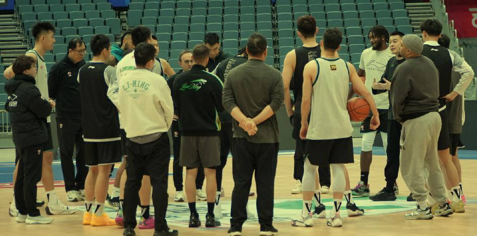 亚博体育在线-社区盾倒计时，里尔关键时刻临场应变，细节引发关注，震撼外界，球队文化再被提及